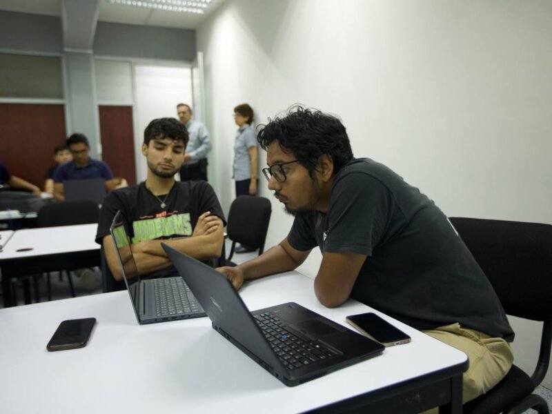 Con Prepa en Línea-SEP se amplía en 9 mil 600 lugares el acceso a la Educación Media Superior