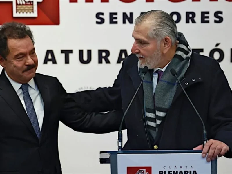 Sale Adán Augusto entre escándalos; conserva el fuero