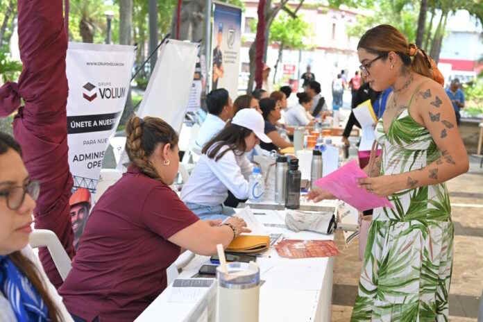 Impulsa Ayuntamiento de Veracruz el desarrollo económico con la Feria Municipal del Empleo