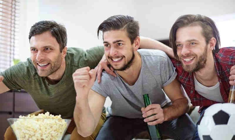 ¿Me pueden multar con más de 30 millones de pesos por ver los partidos de la Copa Mundial?