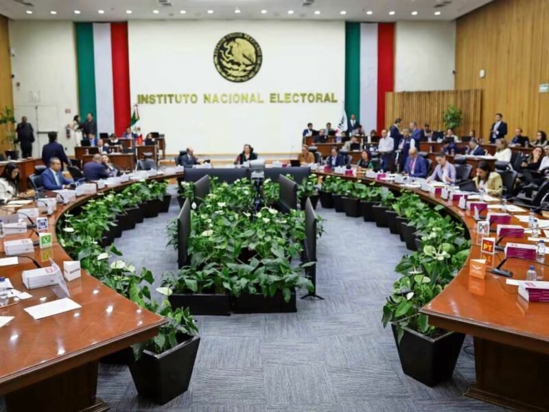 Taddei corre del INE a 836 profesionales en 6 meses; exconsejeros alertan afectaciones rumbo a elecciones 2027