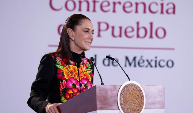 Hay muchos apoyos fiscales al autotransporte como IEPS e ISR; beneficio por peaje será a empresas con ingresos de 250 mdp: presidenta